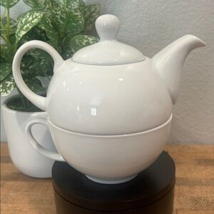 Classic White Ceramic 3 Piece Teapot ~ Infuser & Cup ~ Brand New